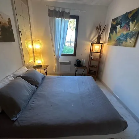 Prive Avec Sdb Privative Ле-Канне